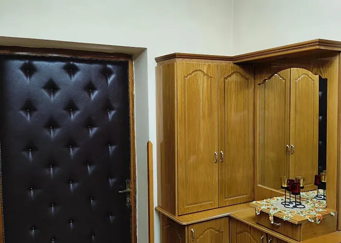 Koshi 公寓 Gjirokastër